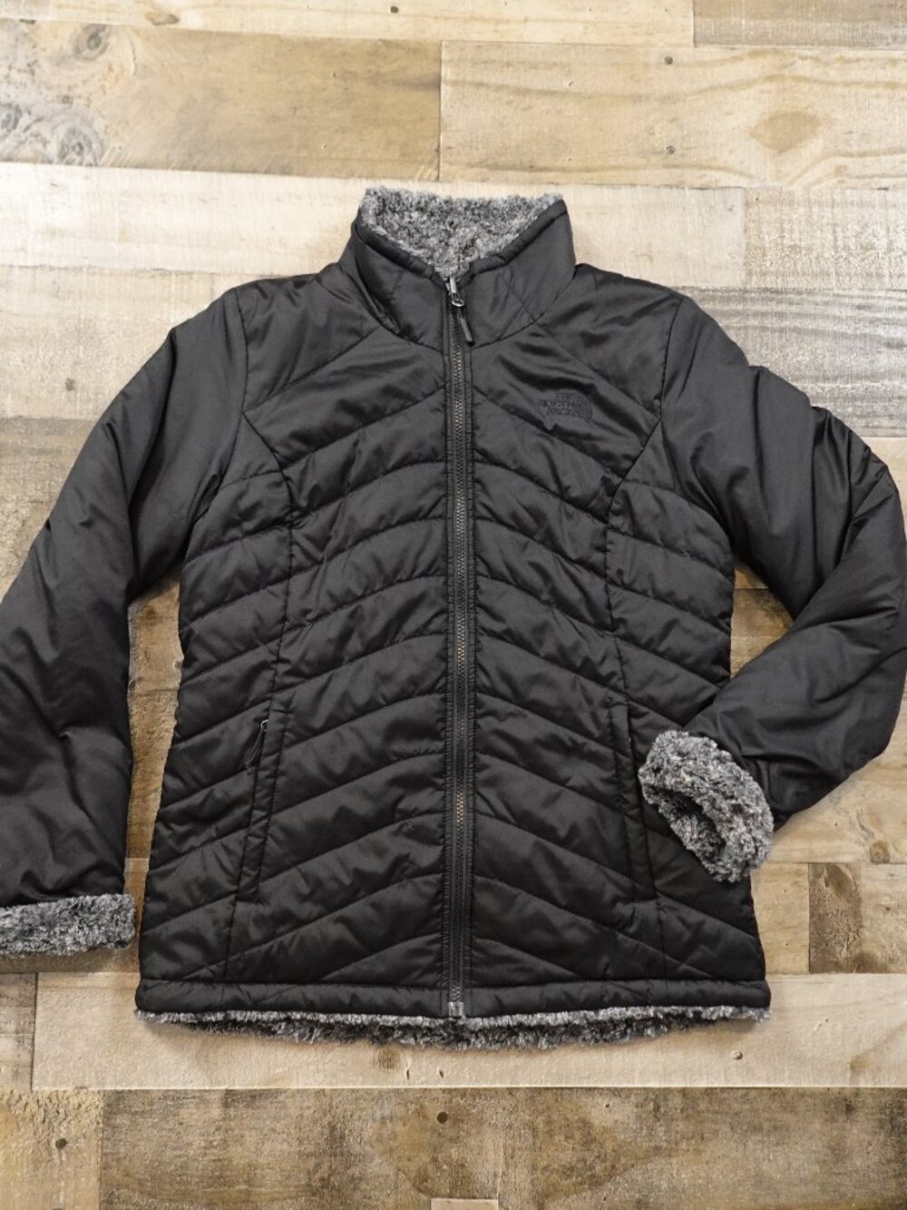 The North Face Mossbud Reversible Jacket Women’s Medium Black Gray Fleece